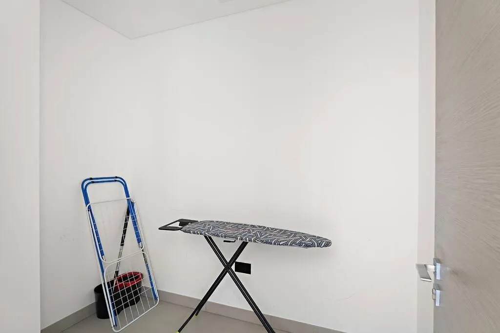 Apartment First Class 1Br Rustic With Modern Comfort Dubai