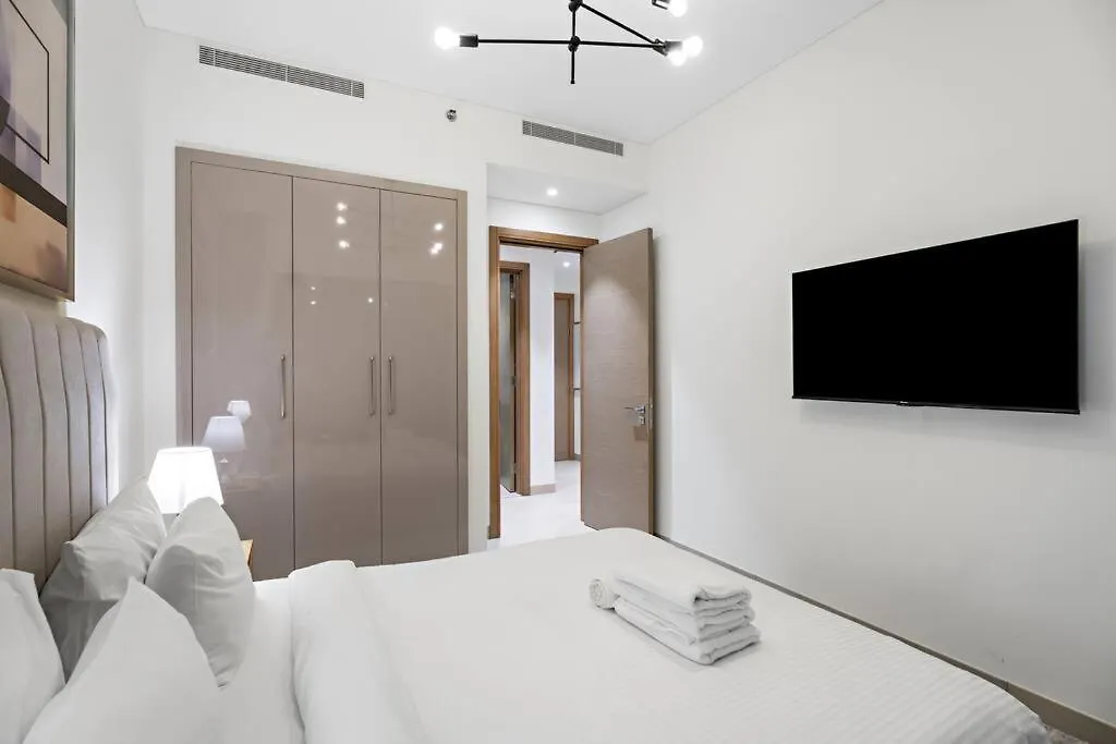 First Class 1Br Rustic With Modern Comfort Dubai Apartment