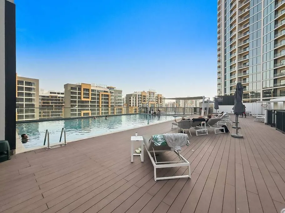 First Class 1Br Rustic With Modern Comfort Dubai Apartment